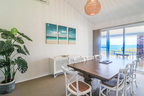 Oceanview BeachHouse - Sunshine Coast Tourism 4