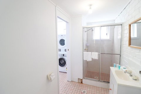 Oceanview BeachHouse - Sunshine Coast Tourism 3