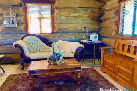 Amarina Farm Stay & Gardens - Holiday Sunshine Coast 3