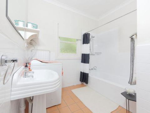 Redwood Cottage Burradoo Getaway Southern Highlands 4pm Check Out Sunday - Sunshine Coast Tourism 3