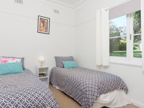 Redwood Cottage Burradoo Getaway Southern Highlands 4pm Check Out Sunday - Sunshine Coast Tourism 2