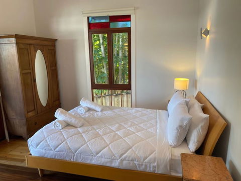 Seaview On Byron - Sunshine Coast Tourism 4