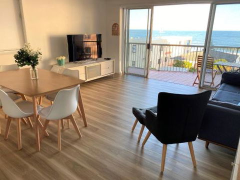 Sanctuary Shores 2 Bedroom Apartment - Holiday Sunshine Coast 0