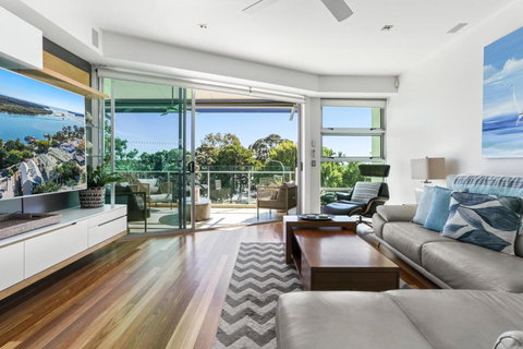 Panoramic River & Ocean Views Noosaville - Sunshine Coast Tourism 1