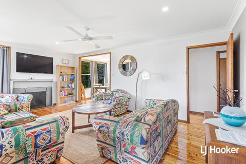 Cromarty Cottage 900m From Birubi Beach - Sunshine Coast Tourism 1