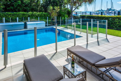 Pavillions 2 Luxury 4 Bedroom 3 Bathroom With In-ground Pool And Golf Buggy - Sunshine Coast Tourism 3