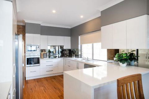Panoramic Views 170 Mitchell Pde - Holiday Sunshine Coast 3
