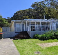 Seagrass Beach House at Hyams 4pm Check Out Sundays - Holiday Sunshine Coast