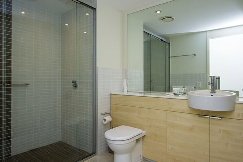 Blue On Blue Studio Room 1222 - Sunshine Coast Tourism 5