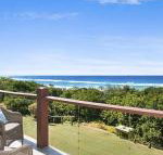 WHITE WAVES 6 OCEAN VIEWS FROM BEACHFRONT BALCONY - Sunshine Coast Tourism