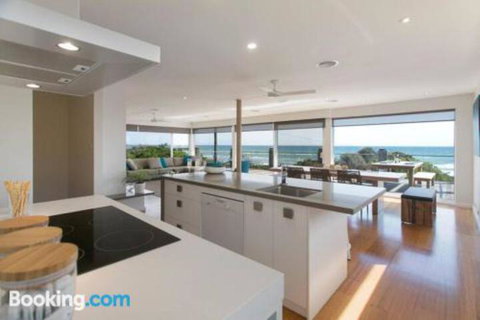 Anchor Beachfront Retreat - Holiday Sunshine Coast 1