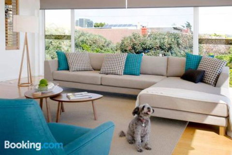 Anchor Beachfront Retreat - Holiday Sunshine Coast 6