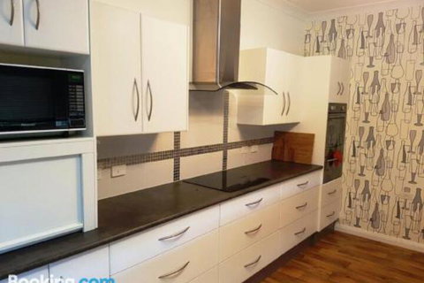 The Old Picnic Ground At Ironstone B & B - Holiday Sunshine Coast 6