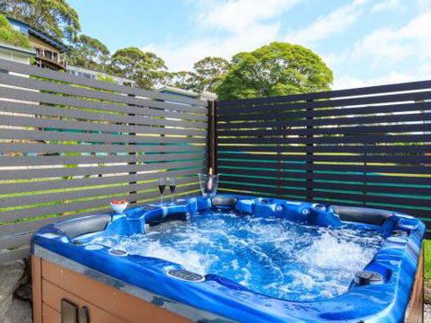 Nautilus At Hyams 4pm Check Out Sundays - Holiday Sunshine Coast 1