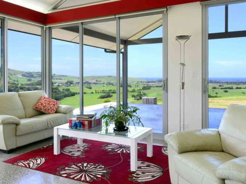 ROSE VALLEY Gerringong 4pm Check Out Sundays - Sunshine Coast Tourism 5