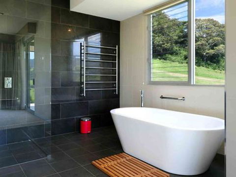 ROSE VALLEY Gerringong 4pm Check Out Sundays - Sunshine Coast Tourism 3