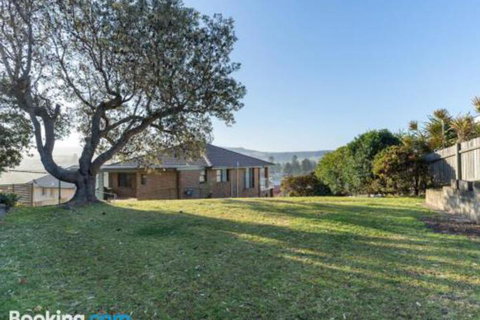 QUARTERDECK Gerringong 4pm Check Out Sundays - Sunshine Coast Tourism 5