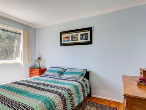 SORRENTO LAKESIDE Sanctuary Point 4pm Check Out Sundays - Sunshine Coast Tourism 6