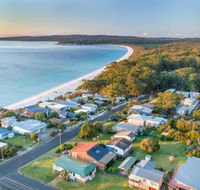 Sandals at the Bay Upstairs unit sleeping six 4pm Check Out Sundays - Holiday Sunshine Coast