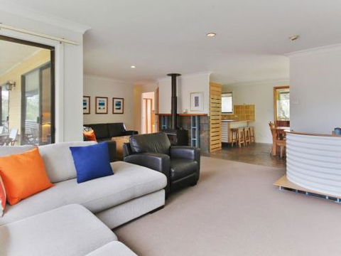 Take Time At Hyams Beach 4pm Check Out Sundays - Holiday Sunshine Coast 2