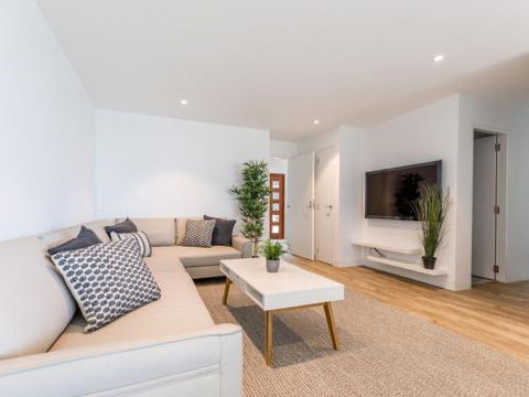 Vukeville Beachfront Luxury With Pool 4pm Check Out Sundays - Holiday Sunshine Coast 1