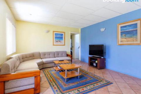 Perrumba Street Cottage - Sunshine Coast Tourism 6