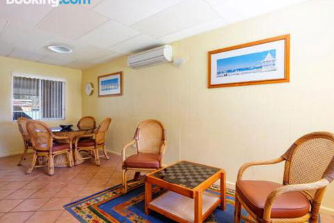 Perrumba Street Cottage - Sunshine Coast Tourism 1