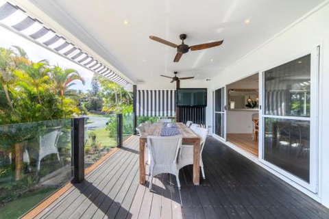 Beaches - Sunshine Coast Tourism 3
