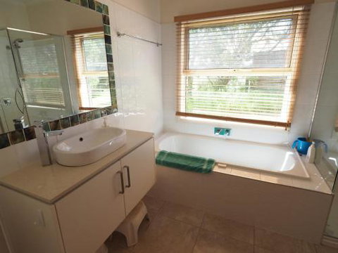 Summerside At 80 Sandy Point Rd Sandy Point - Sunshine Coast Tourism 3