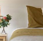 Trentham Central Villas 6 BR / Ensuite / Sleeps 12 - Sunshine Coast Tourism