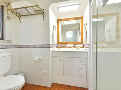 Olive Grove Studio 1 - Sunshine Coast Tourism 6