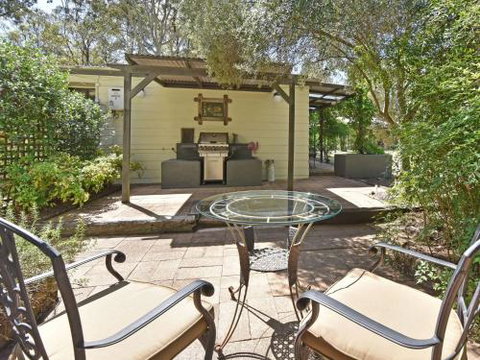 Olive Grove Studio 1 - Sunshine Coast Tourism 2