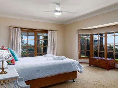 GULL HOUSE Kiama 4pm Check Out Sundays - Holiday Sunshine Coast 1
