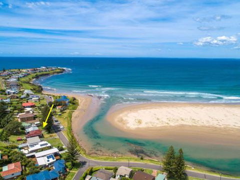 SEAWAYS Gerroa 4pm Check Out On Sunday - Sunshine Coast Tourism 0