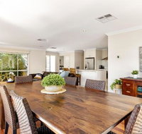 Rosebud Seaside Accommodation - Holiday Sunshine Coast