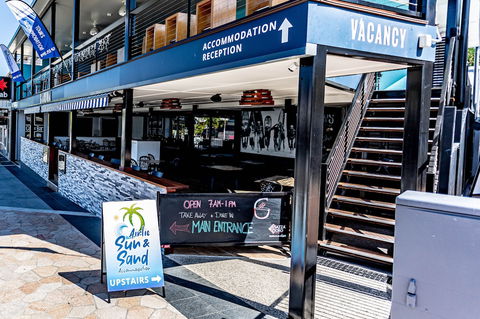 Airlie Sun & Sand Accommodation 3 - Sunshine Coast Tourism 2