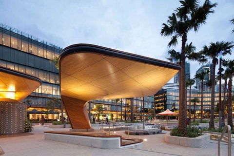A Cozy & Modern Studio Next To Darling Harbour - Holiday Sunshine Coast 6