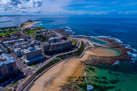 Arena On The Beach - Holiday Sunshine Coast 1