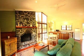Galnyamba.Friday Creek Retreat - Holiday Sunshine Coast 1
