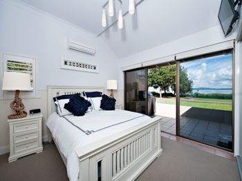 Yachtsmans Rest Unit 1 / 37 Victoria Parade - Holiday Sunshine Coast 4