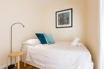 KIM 2BDR West Melbourne Apartment - Holiday Sunshine Coast 1