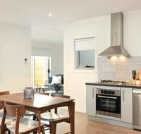 Chic Modern  Designer Apartment - Holiday Sunshine Coast