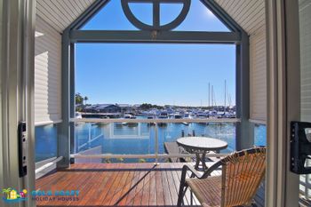 Harbourfront Retreat - Sunshine Coast Tourism 1