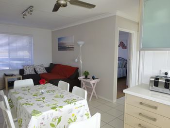 Selene Holiday Apartment AtWest Beach - Holiday Sunshine Coast 0