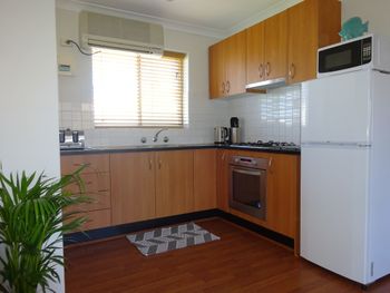 Selene Holiday Apartment AtWest Beach - Holiday Sunshine Coast 3