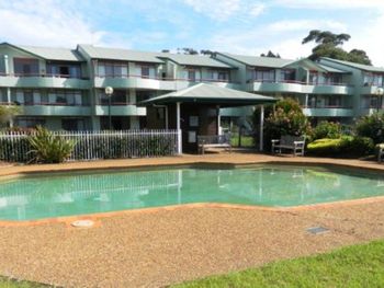 FATHOMS 19 - Holiday Sunshine Coast 4