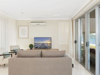 Soldiers Point Road 2 163 Seaside Splendour - Holiday Sunshine Coast 0