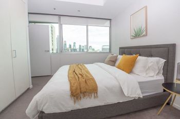 Melbourne City Apartment With Parking - Sunshine Coast Tourism 6