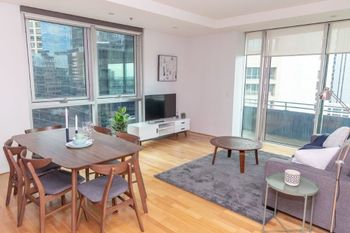Melbourne City Apartment With Parking - Sunshine Coast Tourism 5