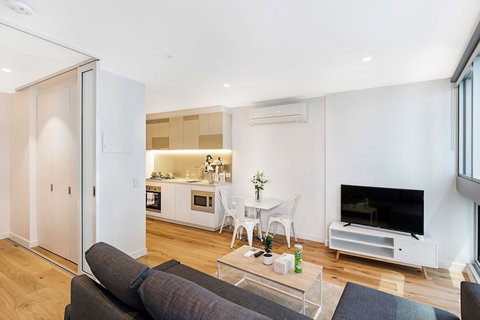 The Fifth Serviced Apartments - Holiday Sunshine Coast 2